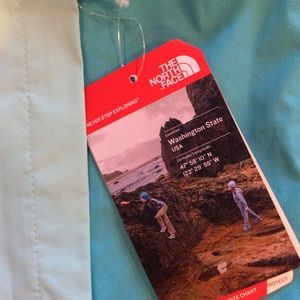 ✨north face raincoat/ shell jacket✨
